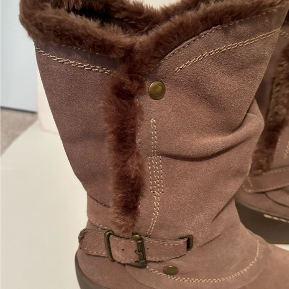 NATURALIZER Taupe Suede and Fur Boots Size 7M - Picture 4 of 6